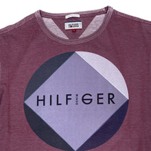 Load image into Gallery viewer, Hilfiger Denim Tommy Hilfiger Spellout Graphic Longline Burgundy T-Shirt
