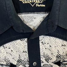Load image into Gallery viewer, Vintage Stars &amp; Stripes Cowboy Western Snakeskin Pattern Panel Long Sleeve Cotton Shirt
