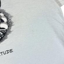 Load image into Gallery viewer, Vintage JOE&#39;S CRAB SHACK &quot;Peace Love &amp; Crabs&quot; Souvenir Graphic White T-Shirt
