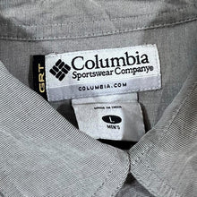 Load image into Gallery viewer, COLUMBIA SPORTSWEAR &quot;GRT&quot; Classic Grey Modal Polyester Long Sleeve Zip Pocket Shirt

