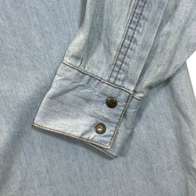 Load image into Gallery viewer, Vintage Stockerpoint Cowboy Western Light Blue Denim Popper Long Sleeve Shirt
