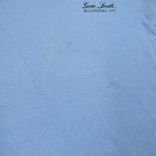 Load image into Gallery viewer, Vintage 90’s GEAR SOUTH “Williamsburg 1997” Souvenir Graphic Single Stitch T-Shirt
