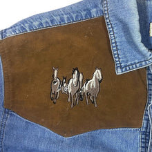 Load image into Gallery viewer, Vintage John F. Gee Cowboy Western Embroidered Horse Blue Denim Popper Long Sleeve Shirt
