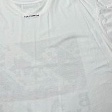 Load image into Gallery viewer, Early 00’s BALI “Indonesia” Art Souvenir Spellout Graphic T-Shirt

