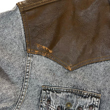 Load image into Gallery viewer, Vintage ARIZONA JEANS Leather Panel Cowboy Western Acid Wash Denim Long Sleeve Shirt
