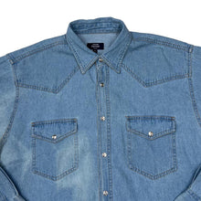 Load image into Gallery viewer, Vintage Giulio Ferrini Western Style Snap Popper Button Denim Long Sleeve Shirt
