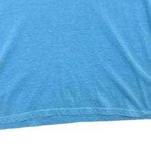 Load image into Gallery viewer, Vintage ANTIGUA "No Worries" Parrot Cartoon Souvenir Spellout Graphic T-Shirt
