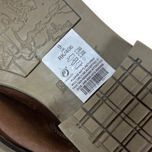 Load image into Gallery viewer, BARBOUR &quot;Farsley&quot; Classic Brown Leather Chelsea Boots
