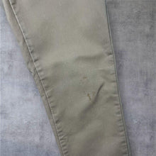 Load image into Gallery viewer, Carhartt "Sid Pant" Classic Beige Skater Slim Fit Chino Trousers
