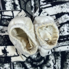 Load image into Gallery viewer, Vintage Wolf Animal Nature Wildlife Snow Scene Zip Fleece Hoodie

