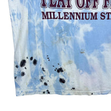Load image into Gallery viewer, WEST HAM UNITED &quot;Play Off Final 2005&quot; Football Souvenir Graphic Tie Dye Distressed T-Shirt
