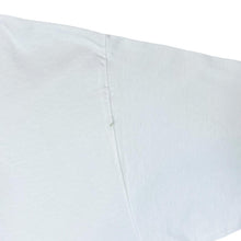Load image into Gallery viewer, Vintage Hanes WHO&#39;S THE MAN? &quot;1 on 1 Basketball Tournament&quot; Souvenir Graphic White T-Shirt
