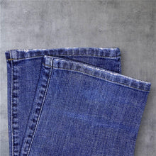 Load image into Gallery viewer, Carhartt Classic Blue Denim Straight Leg Regular Fit Jeans
