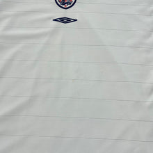 Load image into Gallery viewer, Vintage UMBRO ENGLAND 2003/2005 Football Embroidered Emblem Reversible Football Shirt Jersey
