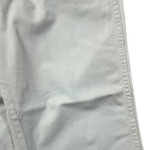 Load image into Gallery viewer, WRANGLER &quot;Texas Stretch&quot; Classic Grey Beige Straight Leg Regular Fit Chino Pants Trousers
