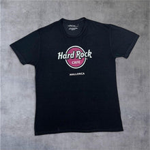 Load image into Gallery viewer, Hard Rock Cafe "Mallorca" Classic Souvenir Logo Spellout Graphic Lightweight T-Shirt
