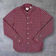 Load image into Gallery viewer, Levi’s Classic Tartan Plaid Check Cotton Long Sleeve Button-Up Shirt
