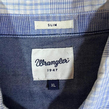 Load image into Gallery viewer, Wrangler "Slim" Western Plaid Check Pearl Snap Popper Short Sleeve Cotton Shirt
