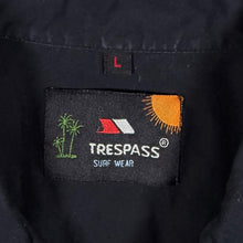 Load image into Gallery viewer, Early 00's Trespass Goth Y2K Traditional Dragon Graphic Black Short Sleeve Shirt
