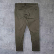 Load image into Gallery viewer, Oakley Trousers 34W 32L Olive Green Regular Fit Chino Utility Gorpcore
