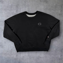 Load image into Gallery viewer, Early 00's Champion Super Fleece Mini Logo Black Heavy Crewneck Sweatshirt
