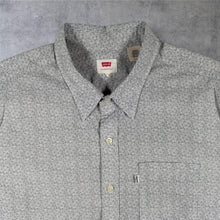Load image into Gallery viewer, Levi's White Navy Blue Floral Patterned Point Collar Cotton Short Sleeve Shirt
