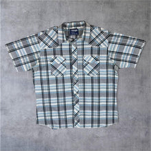 Load image into Gallery viewer, Vintage 90's Wrangler Cowboy Cut Regular Fit X-Long Tails Western Check Popper Shirt
