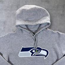 Load image into Gallery viewer, Fanatics NFL Pro Line Seattle Seahawks "Thomas 29" Football Graphic Grey Hoodie
