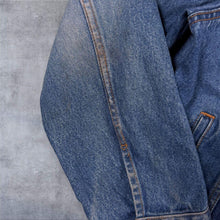 Load image into Gallery viewer, Levis 70525 Classic Trucker Denim Jacket Mens M Blue Stonewash Red Tab Cotton
