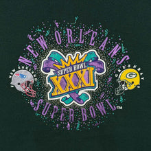 Load image into Gallery viewer, Vintage NFL Super Bowl XXXI New Orleans Patriots Packers Green Sweatshirt
