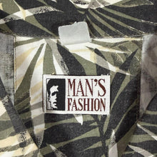 Load image into Gallery viewer, Vintage Man's Fashion Hawaiian Tropical Palm Leaf Pattern Short Sleeve Shirt
