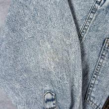 Load image into Gallery viewer, Vintage Men's Company Cowboy Western Acid Wash Blue Denim Long Sleeve Popper Shirt
