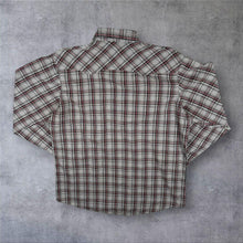 Load image into Gallery viewer, Vintage Wrangler Wrancher Western Cowboy Grey Red Check Long Sleeve Popper Shirt
