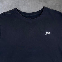 Load image into Gallery viewer, Nike Classic Embroidered Mini Logo Spellout Black Short Sleeve T-Shirt
