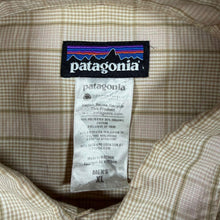 Load image into Gallery viewer, Patagonia Island Hopper Shirt Mens XL 52180 Fishing Fly Plaid Organic Cotton Blend
