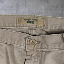 Load image into Gallery viewer, Wrangler Cargo Trousers Mens W34 L32 Beige Khaki Utility Combat Y2K Skater
