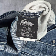 Load image into Gallery viewer, Vintage Y2K Quiksilver QuikJean Slim Skate Denim Jeans Blue Size 30 Surf 90s
