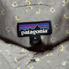 Load image into Gallery viewer, Patagonia Back Step Shirt Mens XL Floral Hemp Organic Cotton STY53139 SP21
