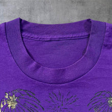 Load image into Gallery viewer, Vintage 90's Louisville "Kentucky" Gold Foil Effect Souvenir Single Stitch T-Shirt
