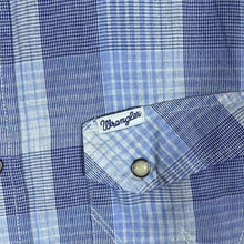 Load image into Gallery viewer, Wrangler "Slim" Western Plaid Check Pearl Snap Popper Short Sleeve Cotton Shirt
