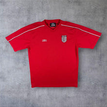 Load image into Gallery viewer, Vintage England 2002 2004 Umbro Training Shirt Red Football Top Medium
