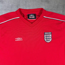Load image into Gallery viewer, Vintage England 2002 2004 Umbro Training Shirt Red Football Top Medium
