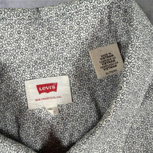Load image into Gallery viewer, Levi's White Navy Blue Floral Patterned Point Collar Cotton Short Sleeve Shirt
