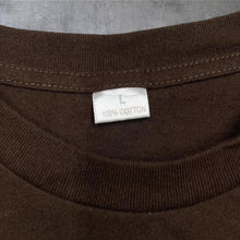 Load image into Gallery viewer, Early 00’s Canada “Club Wild Wear” Souvenir Spellout Graphic T-Shirt
