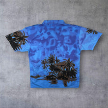 Load image into Gallery viewer, Vintage Gianni Vittorio Y2K Hawaiian Palm Tree Patterned Blue Short Sleeve Shirt
