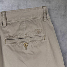 Load image into Gallery viewer, GANT New Haven Beige Normal Waist Regular Fit Chino Trousers
