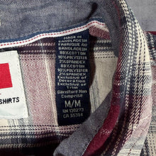 Load image into Gallery viewer, Wrangler "Flex For Comfort" Burgundy Plaid Check Cotton Blend Long Sleeve Shirt

