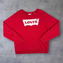 Load image into Gallery viewer, Levi’s Classic White Tab Logo Spellout Red Crewneck Sweatshirt
