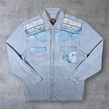 Load image into Gallery viewer, Vintage Hunting Wolf Cowboy Western Blue Denim Long Sleeve Popper Shirt
