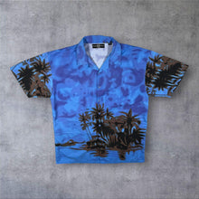 Load image into Gallery viewer, Vintage Gianni Vittorio Y2K Hawaiian Palm Tree Patterned Blue Short Sleeve Shirt
